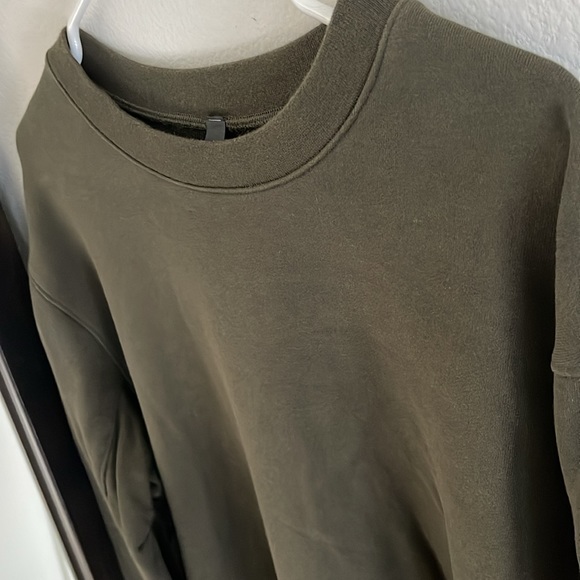 Lululemon crewneck oversized sweater in olive - large - Picture 3 of 7